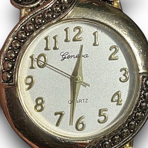 Y2K Vintage Gold Tone Round Face Bangle Cuff Bracelet Watch - Picture 11 of 14